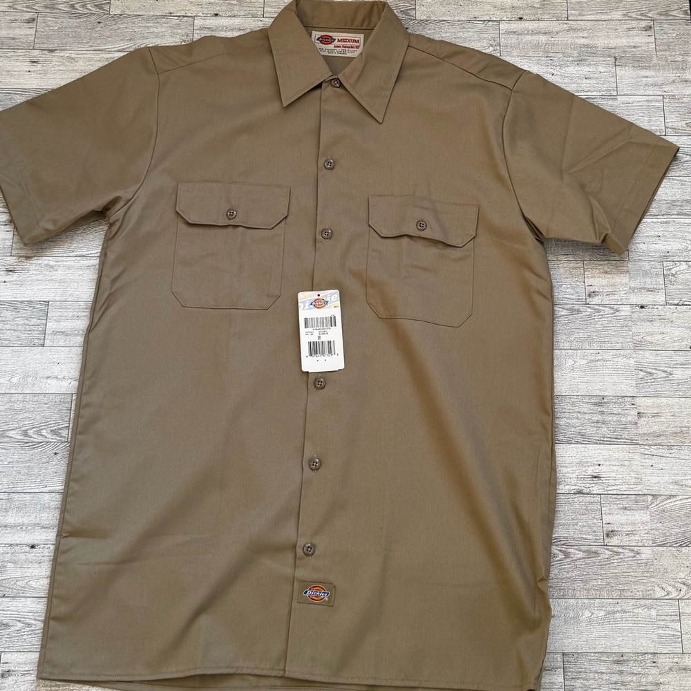 Dickies Men's Short Sleeve Button Down Work Shirt Size M Khaki/Tan